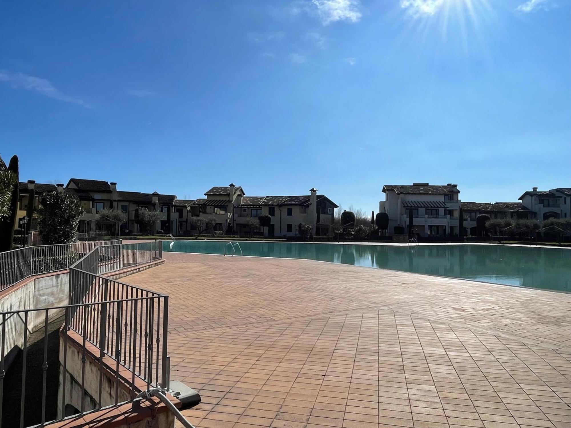 Garda Village 9 *
