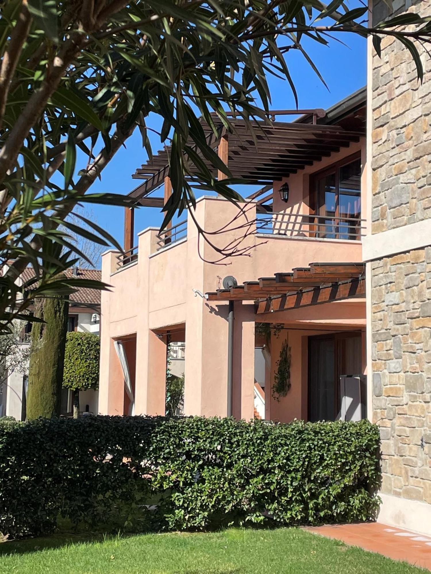Garda Village 9 *
